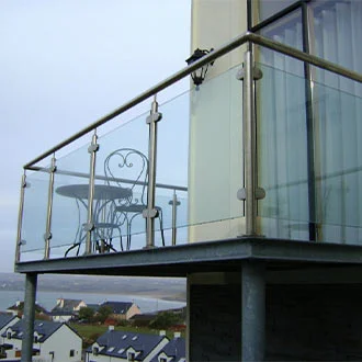 Балконные перегородки из стекла